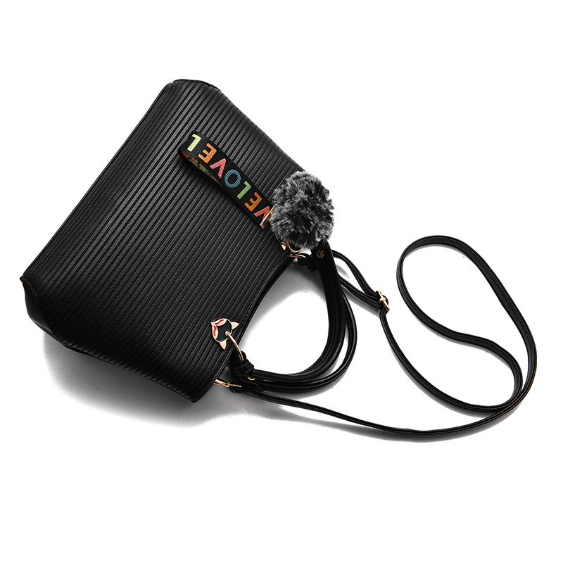 Korean style autumn and winter bag hairball handbag for women